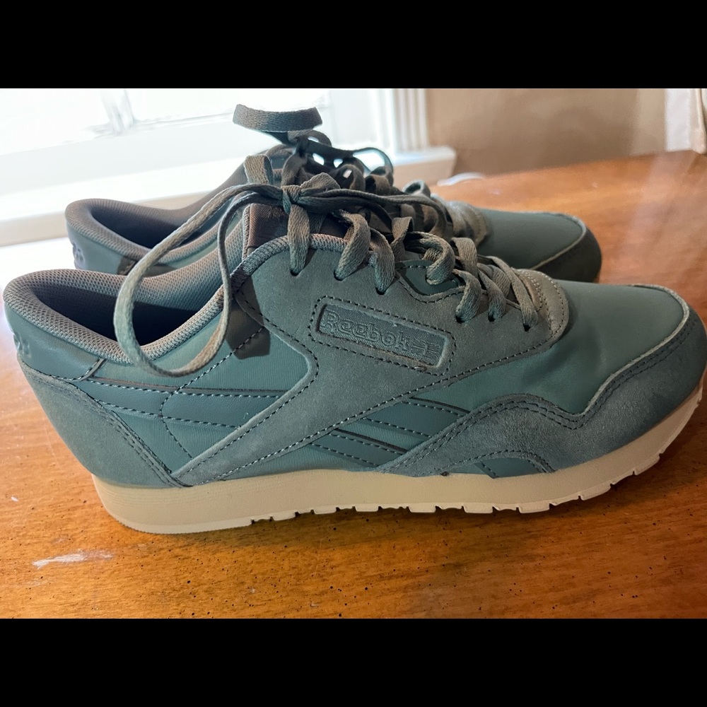 reebok women’s shoes size 6